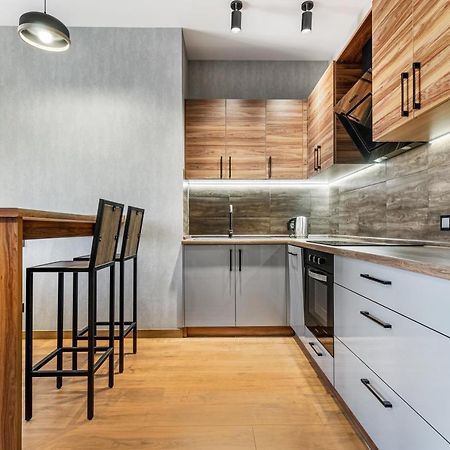 Sea Symphony Wood Style Apartment Odessa Zewnętrze zdjęcie