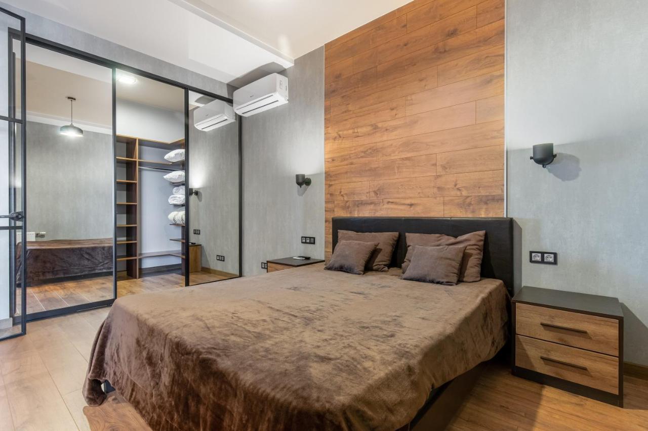 Sea Symphony Wood Style Apartment Odessa Zewnętrze zdjęcie