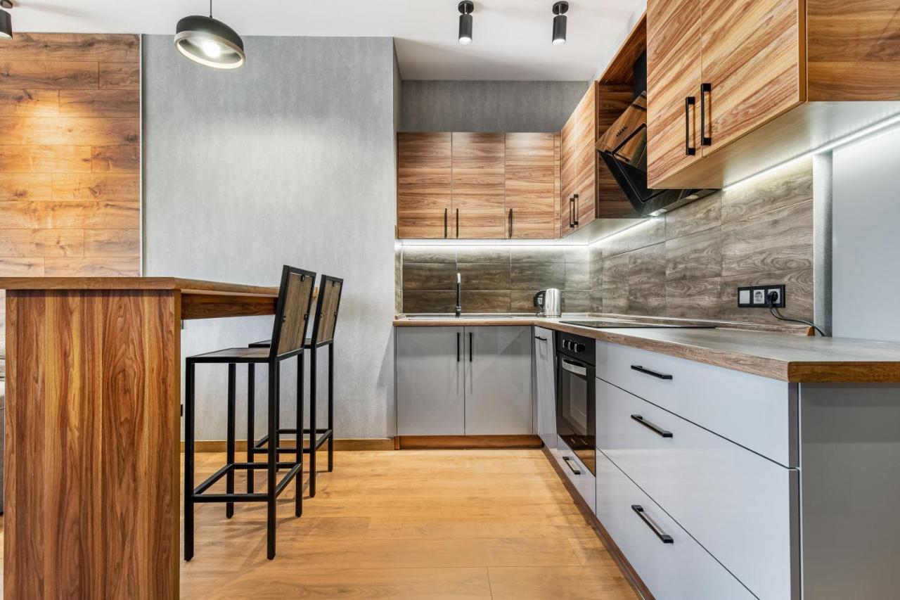 Sea Symphony Wood Style Apartment Odessa Zewnętrze zdjęcie