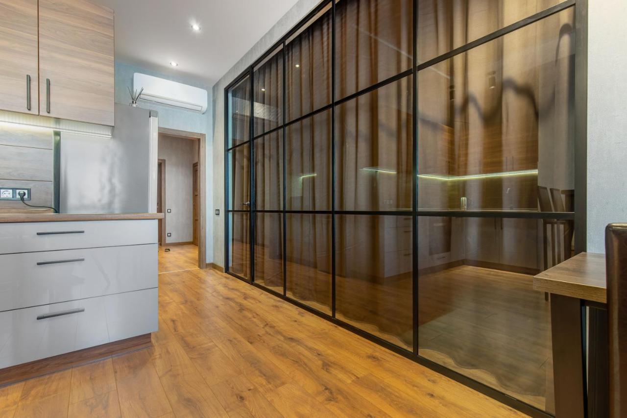 Sea Symphony Wood Style Apartment Odessa Zewnętrze zdjęcie
