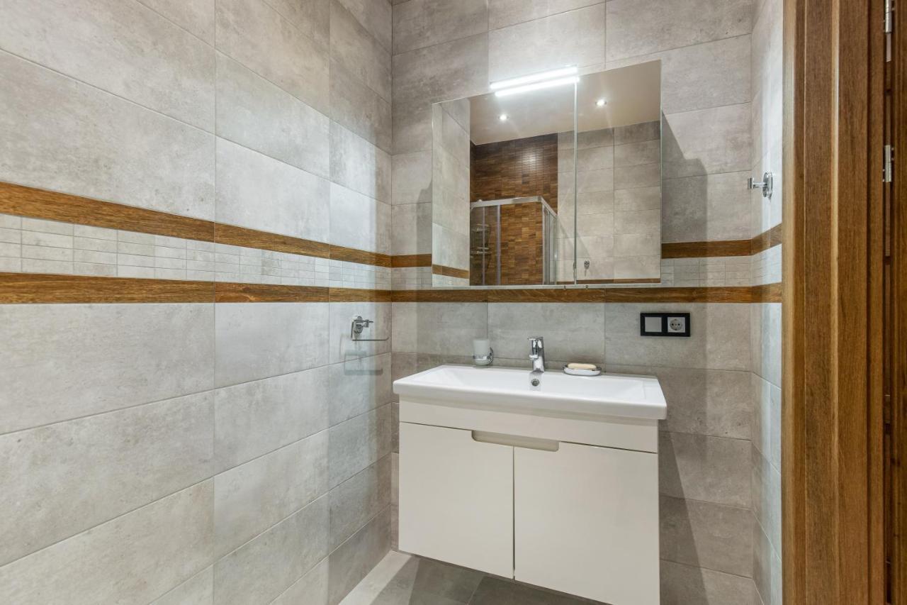 Sea Symphony Wood Style Apartment Odessa Zewnętrze zdjęcie